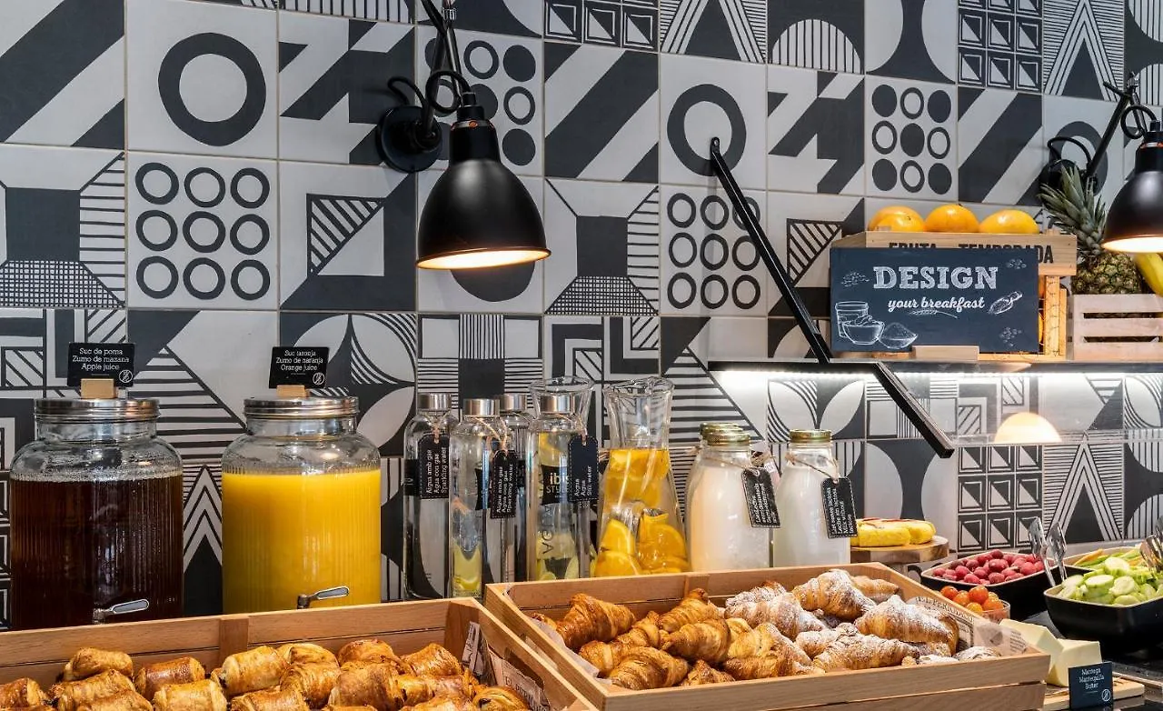 Ibis Styles Barcelona City Bogatell 2*,  Španělsko